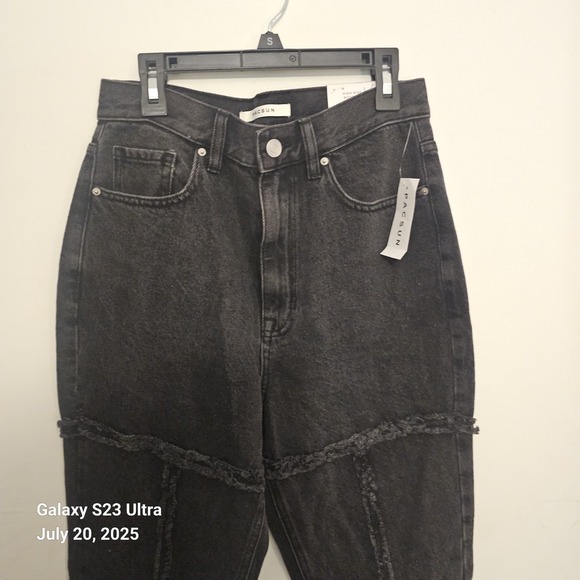NWT PacSun Jeans SZ 26 Black Frayed High Rise‎ Boot Cut Flare 100% Cotton Grunge - Picture 2 of 13